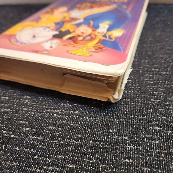 Beauty and the Beast VHS Tape 1992 Walt Disney Classic Animated Movie Disney - Picture 2 of 7